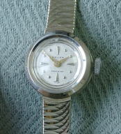 Ladies Solid 18K white gold Gruen bracelet watch